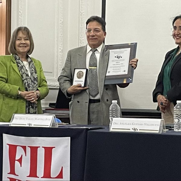 Discurso de Felipe Meneses, al recibir el Premio al Servicio Bibliotecario 2024