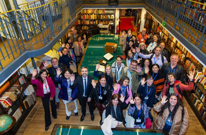 BCN recibió a delegación latinoamericana de bibliotecología en el marco del EDDBCIM 2025
